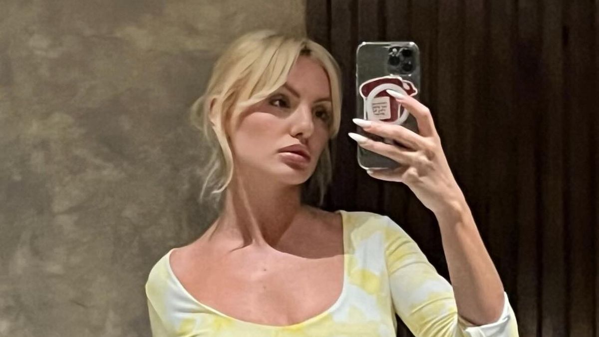 Alexandra Stan, surprinsă în brațele noului iubit