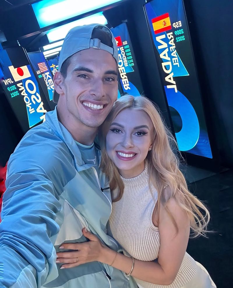 Vedetele din România nu țin cont de vârstă în alegerea partenerului