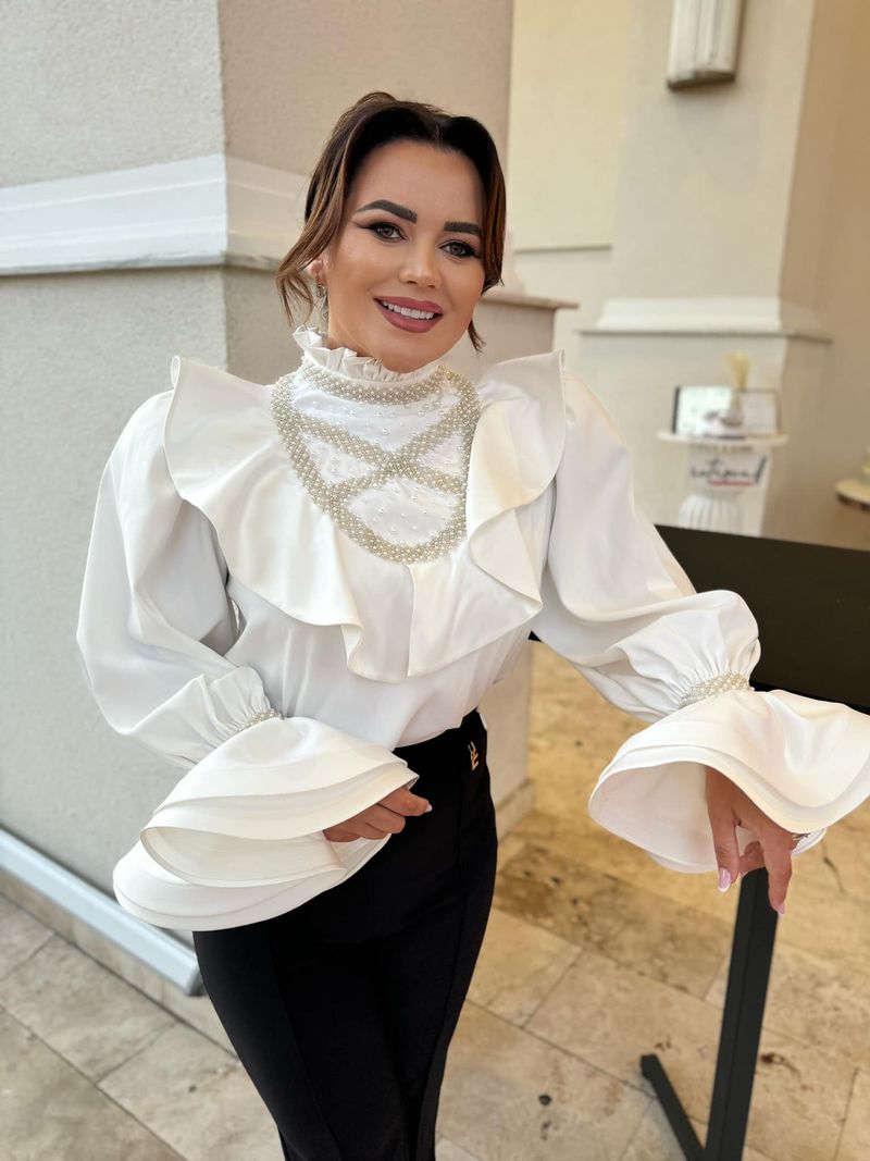  Carmen de la Sălciua