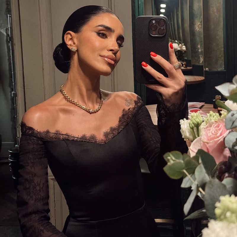 Adelina Pestrițu renunță la o parte din cele peste 25 de tatuaje pe care le are 