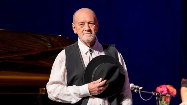 Nicu Alifantis, despre perioada în care a locuit la teatru și a fost portar: „Cât am stat acolo eu eram de serviciu şi noaptea şi ziua”