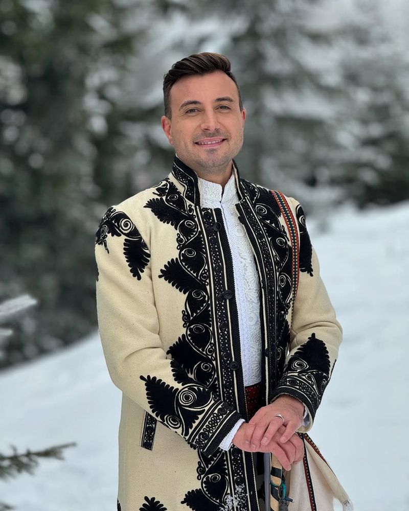 Ce spune Valentin Sanfira despre părinții lui? 