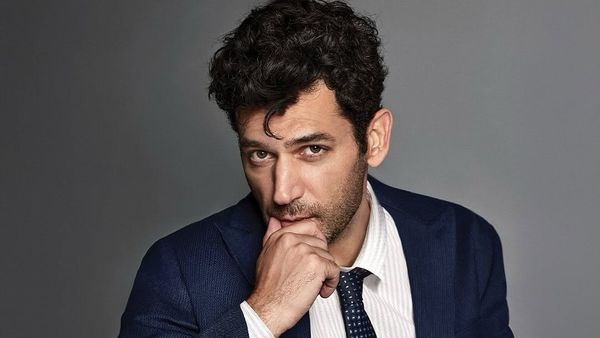 Murat Yildirim, protagonistul din serialul "Aziz", de urgență la spital! Actorul a părăsit platourile de filmare