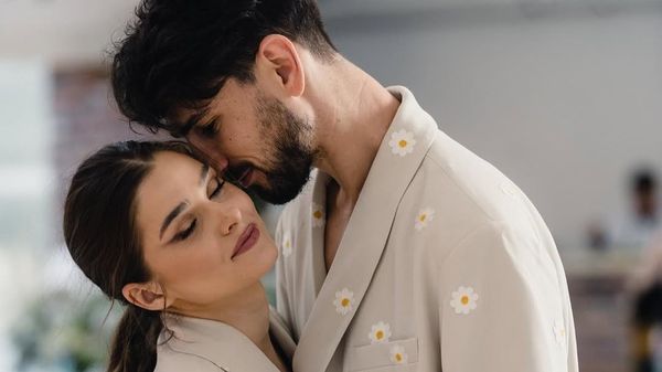 Theo Rose nu a vrut să &icirc;i spună lui Anghel Damian că are probleme cu banii. Cum și-a făcut curaj artista să &icirc;i dezvăluie adevărul despre finanțele ei: "A fost o perioadă grea"