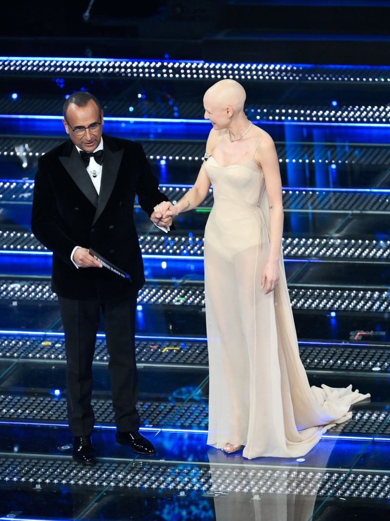 Bianca Balti a apărut fără perucă la Sanremo 2025