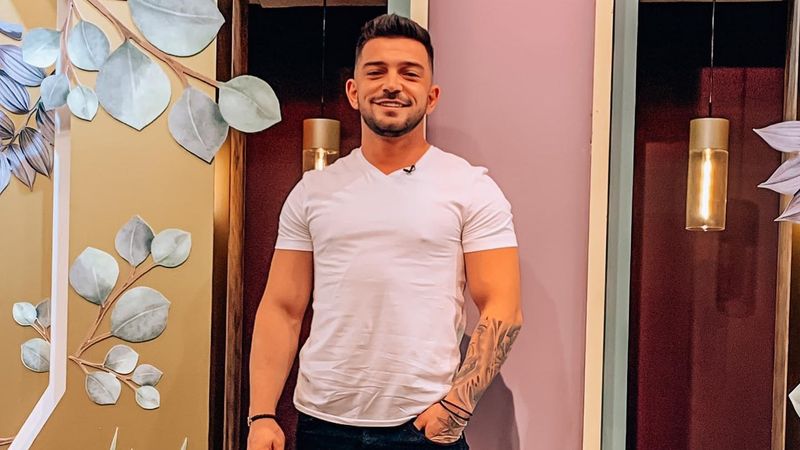 VIDEO Momentul cutremurător care i-a făcut pe toți să pl&acirc;ngă la &icirc;nmorm&acirc;ntarea lui Andrei Perneș: "Un ultim elogiu" - SCENE SF&Acirc;ŞIETOARE