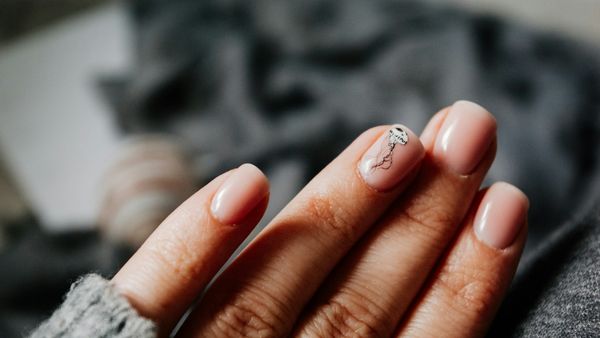 Ojă semipermanentă – ce culori sunt în tendințe în acest an?