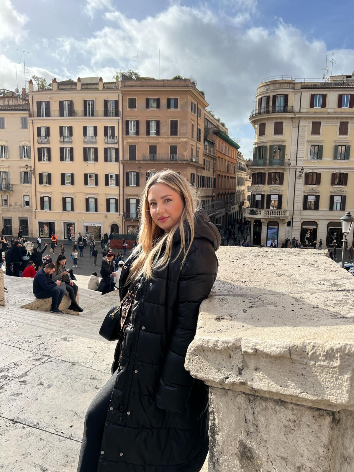 La mulți ani, AVA! Frumoasa artistă își sărbătorește astăzi ziua de naștere