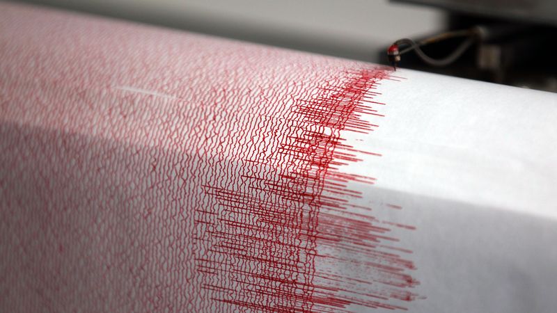 Trei cutremure &icirc;n doar o oră &icirc;n această dimineată! Vrancea și Buzăul, zguduite de mișcări tectonice puternice