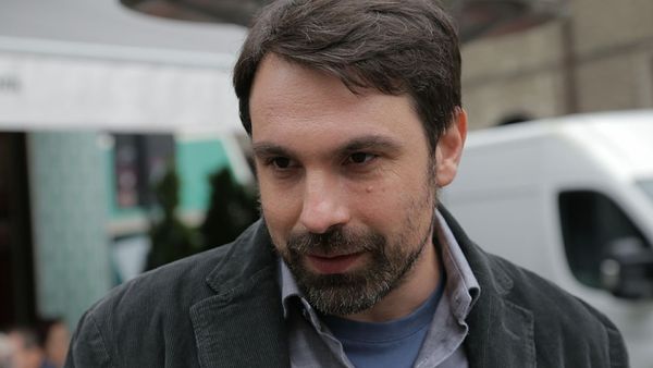 Fiica lui Alexandru Papadopol, reacție vehementă după ce tatăl ei s-a căsătorit."L-a durut pe tata undeva că m-am supărat eu". T&acirc;năra nu a fost invitată la nunta actorului