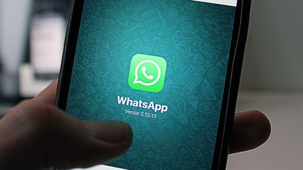 Whatsapp și Facebook Messenger au picat în România. Zeci de mii de utilizatori, afectați