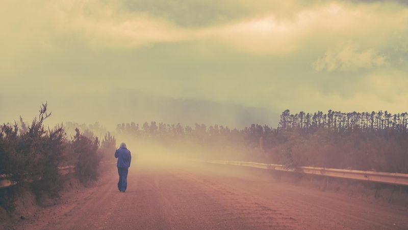 Un nou val de praf saharian va ajunge deasupra Rom&acirc;niei! Ce anunță meteorologii?