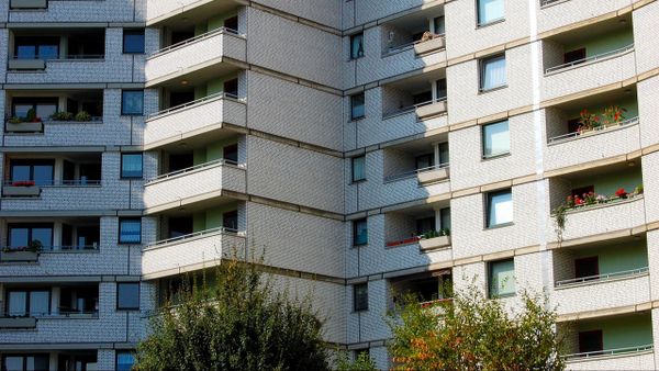 Taxă de p&acirc;nă la 700 de lei pentru proprietarii de apartamente! &Icirc;n ce condiții se achită?