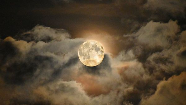 Când va fi Lună Plină în martie 2025? Ritualul care te va ajuta să-ți îndeplinești dorințele la început de primăvară