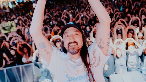 Steve Aoki, din nou &icirc;n Rom&acirc;nia. Artistul vine vineri, pe 21 martie, la &bdquo;Don&rsquo;t Let Daddy Know&rdquo; (DLDK), unul dintre cele mai populare festivaluri de muzică electronică din lume 