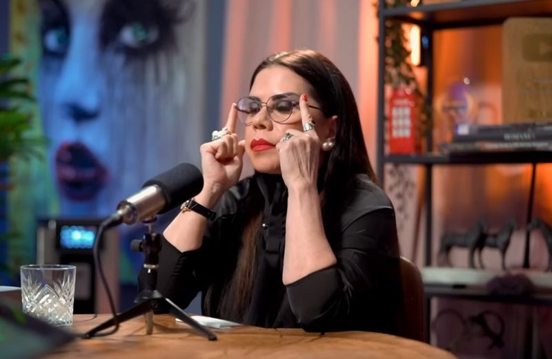 Luminița Anghel, terorizată de fiul adoptiv