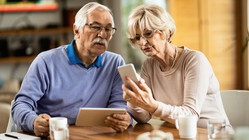 Pensiile se majorează din mai 2025! Ce categorie de pensionari va primi chiar și 700 de lei &icirc;n plus?