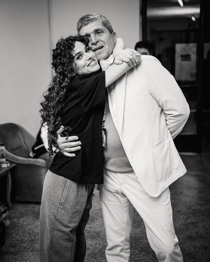 Mesajul emoționant transmis de Theo Rose despre tatăl ei 