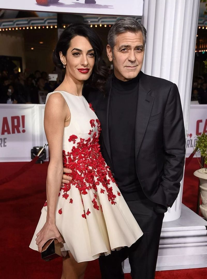 George și Amal Clooney trăiesc la mii de kilometri distanță