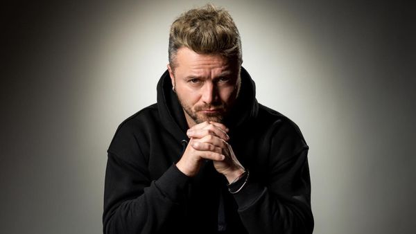 Tavi Clonda, reacție furtunoasă după ce a fost aspru criticat pentru felul în care s-a tuns: "Asta vă place? V-ați liniștit?". Ce schimbări și-a mai făcut artistul