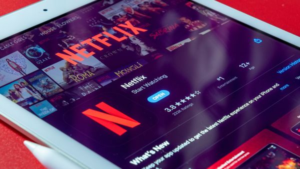 Netflixul explodeaza &icirc;n aprilie 2025. Cele mai tari producții care te vor ține cu sufletul la gură vor fi disponibile pe platforma de streaming