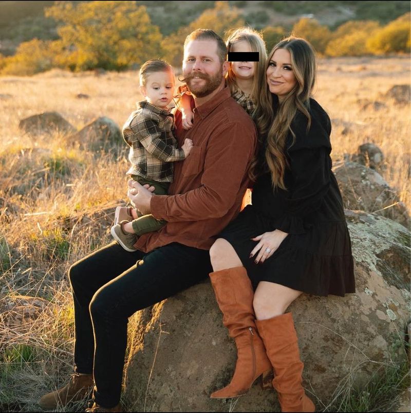 Fiul unei influencerițe din SUA, victima unei oglinzi instabile