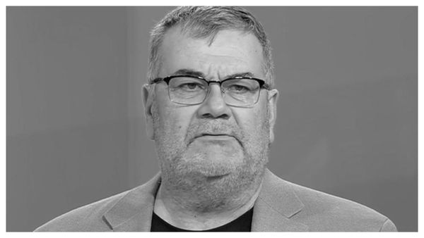 A murit analistul politic Bogdan Teodorescu, profesor SNSPA și fost strateg al campaniei lui Emil Constantinescu
