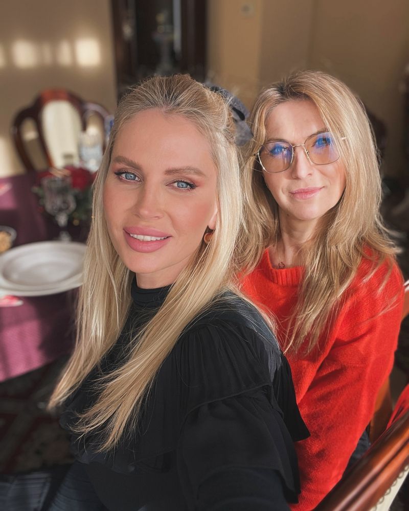 Ea este sora Andreei Bănică