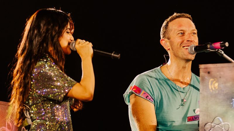 Jasleen Royal, artista huiduită la concertul Coldplay, rupe tăcerea: &bdquo;Este multă presiune. Jur că voi muri&rdquo;