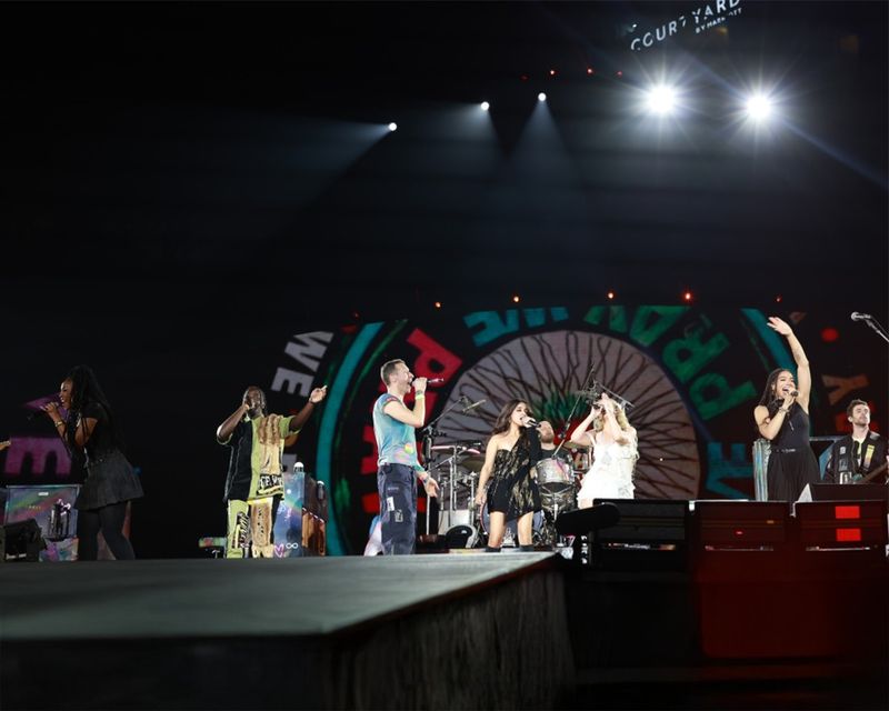 Jasleen Royal, prima artistă indiană care a deschis un concert Coldplay