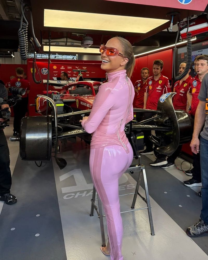 Jennifer Lopez a revenit pe scena F1 după 11 ani