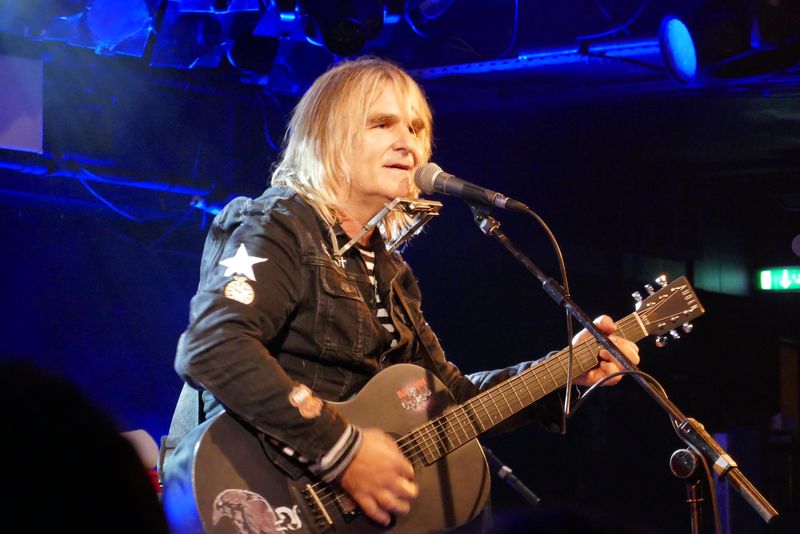 Mike Peters, solistul trupei The Alarm, a murit la 66 de ani