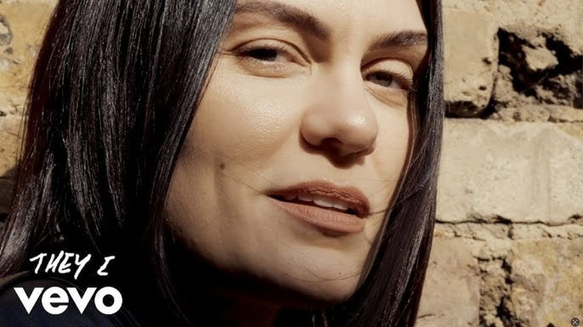 Jessie J - No Secrets