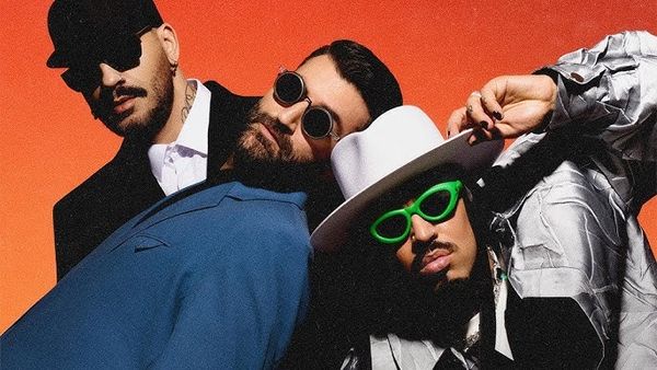 VIDEOCLIP: Alex Velea x Connect-R x Smiley - Așa Ceva