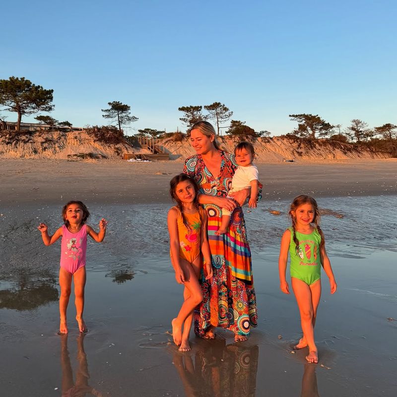 Laura Cosoi, izolată în Portugalia, fără semnal și fără bani