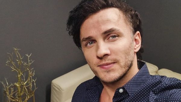 Mihai Trăistariu a dat lovitura pe litoral! Cât trebuie să plătești ca să stai în apartamentul de lux al artistului de 1 Mai