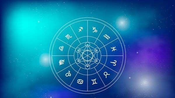 Horoscop de weekend, 3-4 mai 2025: Săgetătorii &icirc;ncep o nouă poveste de dragoste. Capricornii trebuie să fie atenți la cheltuieli