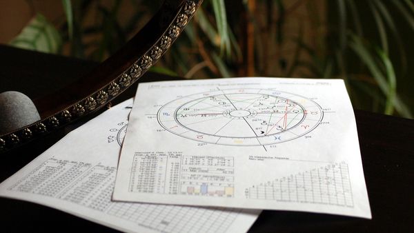 Horoscop zilnic, 7 mai 2025: Scorpionii descoperă noi oportunități &icirc;n carieră. Săgetătorii au parte de schimbări &icirc;n relațiile cu cei din jur&nbsp;