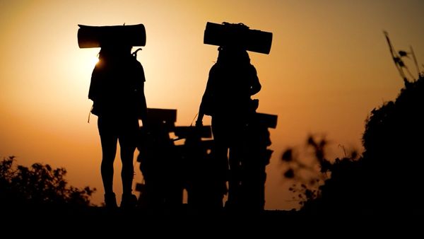 Ce au voie sa ia în rucsac concurenții de la "Tempting Fortune Romania"