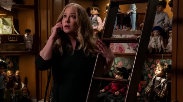 Christina Applegate, confesiuni sf&acirc;șietoare despre lupta cu scleroza multiplă: &bdquo;Nu mai pot să ies din casă&rdquo;