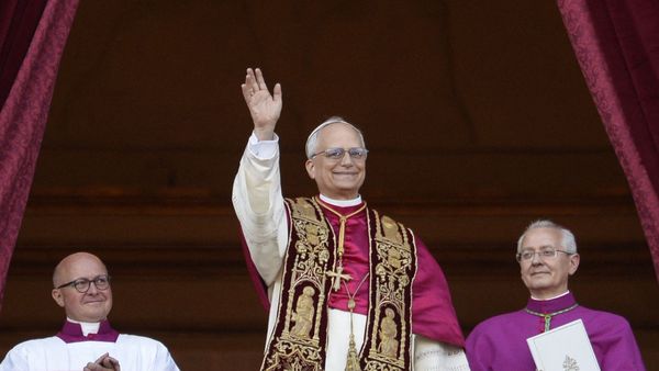 Cine este noul Papă? Robert Francis Prevost, primul american care urcă pe tronul pontifical și devine Papa Leon al XIV-lea