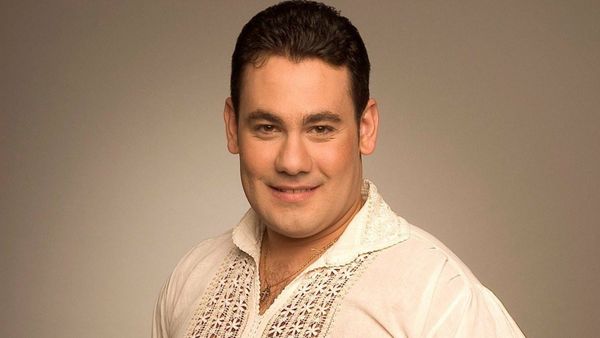 Cum arată bolidul de 100 de mii de euro al lui Ionut Dolănescu după ce o dubița l-a avariat în trafic 