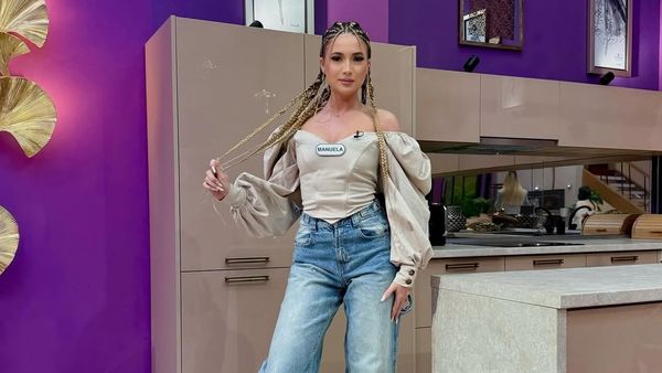 Gestul făcut de Manuela i-a revoltat total pe telespectatorii fideli ai emisiunii Casa Iubirii. Cum a decis să-şi "spele" imaginea după ce s-a aflat că vorbește pe ascuns cu fostul iubit