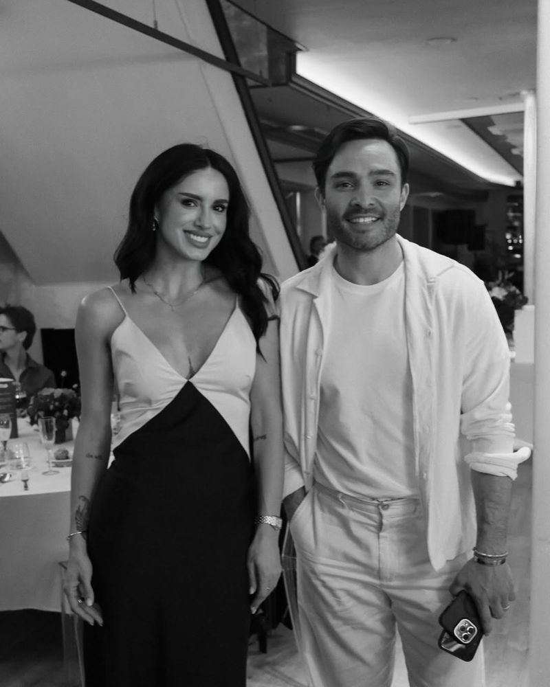 Ioana Grama s-a fotografiat cu Ed Westwick