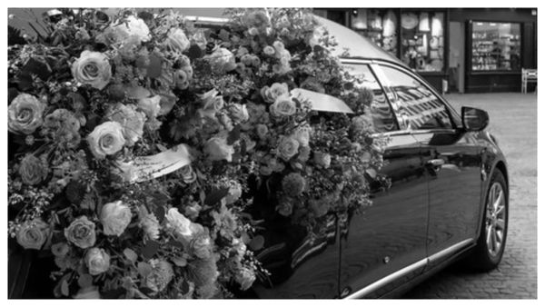 Sicriul cu trupul neînsuflețit al marii actrițe Cristina Deleanu, depus la capela: ”Nu mi-aș fi imaginat că poate fi o durere sfâșietoare”