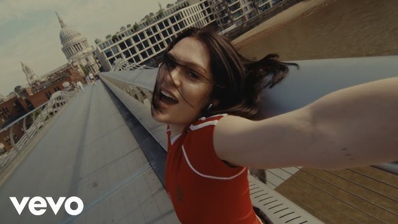 Visualiser:  Jessie J - Living My Best Life