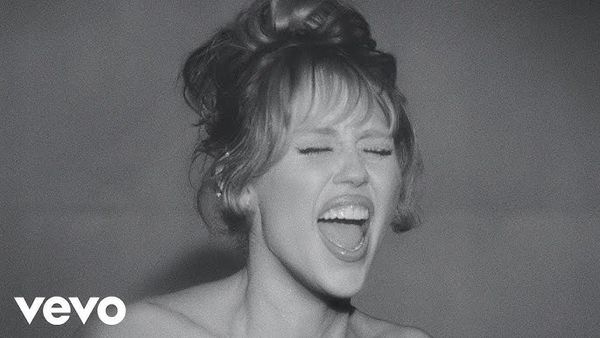 VIDEOCLIP: Miley Cyrus - More to Lose