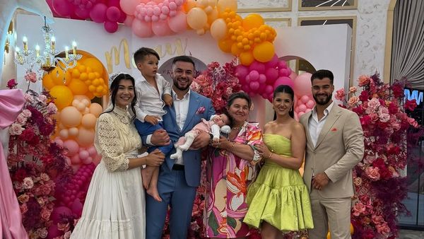 Imaginea cu fiica lui Culiță și a Danielei Sterp care a topit inimile internauților! Detaliul observat de toată lumea la micuță după botezul cu iz regal