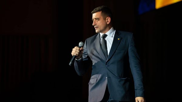Cu ce se ocupa George Simion &icirc;n urmă cu 15 ani? Detalii surprizătoare ies la iveală despre trecutul liderului AUR