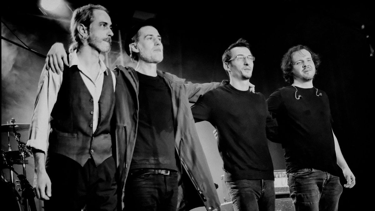 Mesajul postat de trupa Firma 